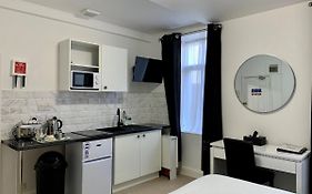 Sarum Apart-Hotel